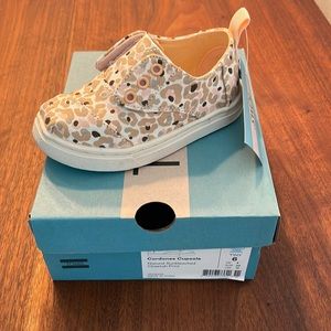NEW WITH TAG AND BOX!! Toms cheetah toddler sneaks.